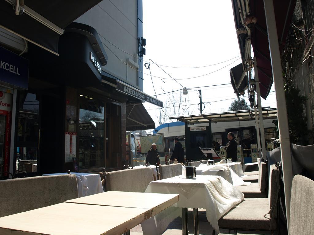 Esra Sultan Petrol Hotel อิสตันบูล ภายนอก รูปภาพ